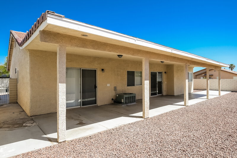 1,980/Mo, 5435 Coleman St North Las Vegas, NV 89031 Rear View 2