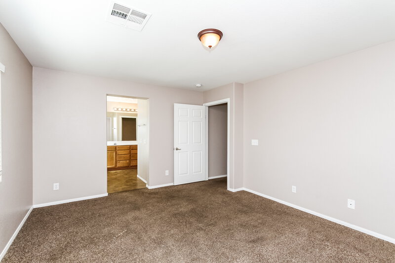 2,275/Mo, 9081 Sheffield Garden Ave Las Vegas, NV 89148 Master Bedroom View 3