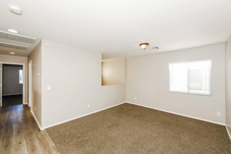 2,250/Mo, 9081 Sheffield Garden Ave Las Vegas, NV 89148 Loft View