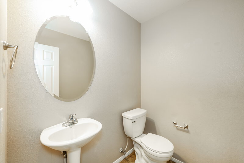 2,250/Mo, 9081 Sheffield Garden Ave Las Vegas, NV 89148 Bathroom View 2