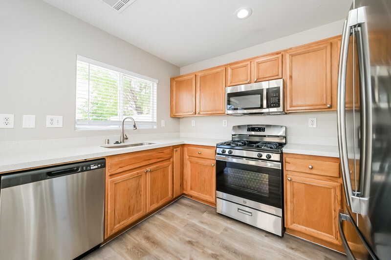 1,875/Mo, 7530 Desert Lupine St Las Vegas, NV 89139 Kitchen View
