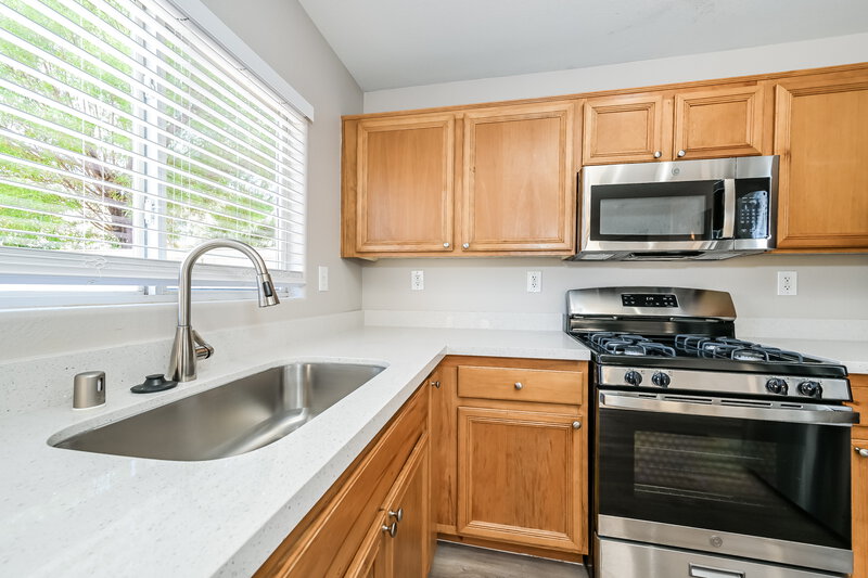 1,875/Mo, 7530 Desert Lupine St Las Vegas, NV 89139 Kitchen View 2