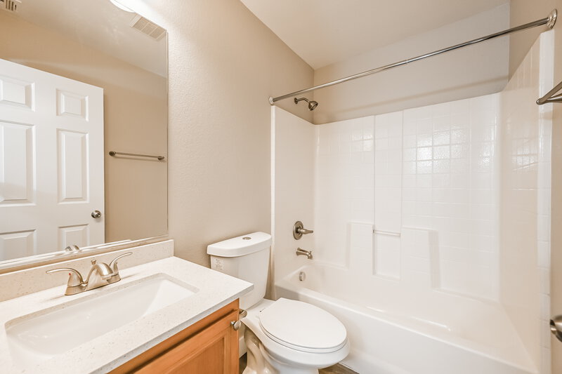 1,875/Mo, 7530 Desert Lupine St Las Vegas, NV 89139 Bathroom View