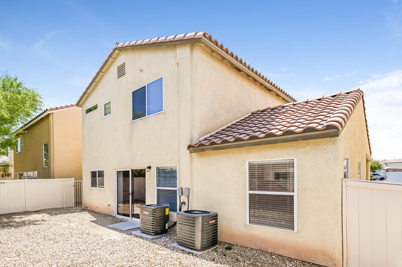 1,875/Mo, 7530 Desert Lupine St Las Vegas, NV 89139 Rear View
