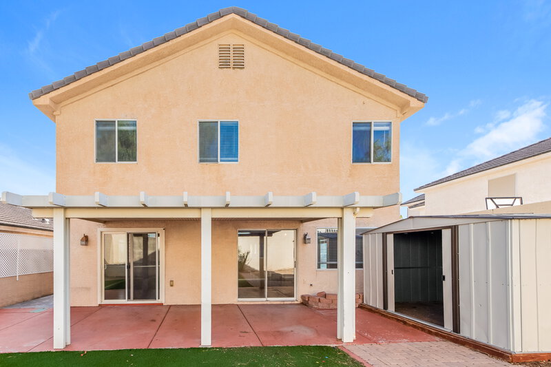 2,300/Mo, 7537 Flat Rock St Las Vegas, NV 89131 Rear View