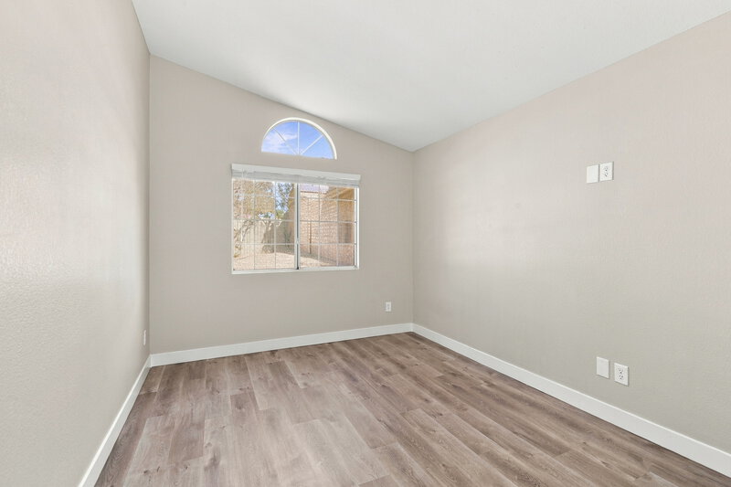 2,215/Mo, 7017 Desert Clover Ct Las Vegas, NV 89129 Bedroom View 2