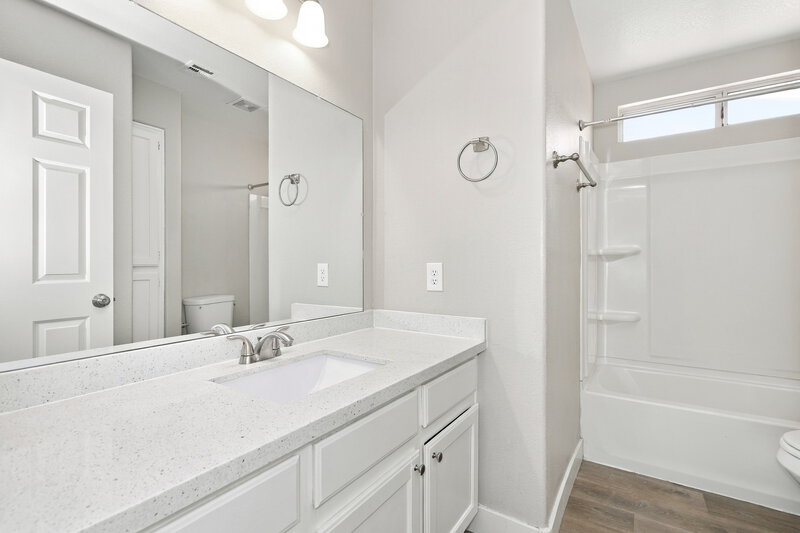 2,215/Mo, 7017 Desert Clover Ct Las Vegas, NV 89129 Bathroom View