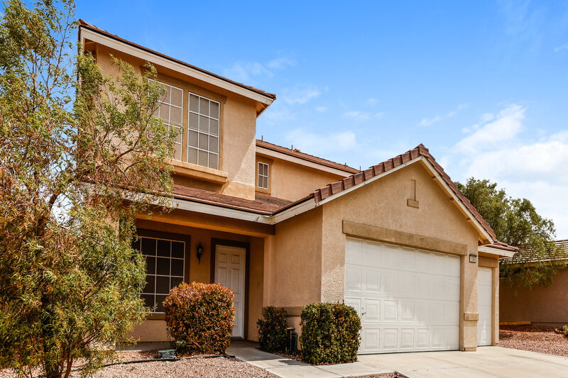 0/Mo, 1096 Pincay Dr Henderson, NV 89015 Front View