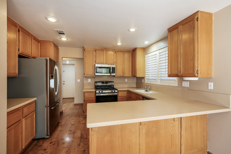 2,130/Mo, 1815 Desert Sage Ave North Las Vegas, NV 89031 Kitchen View