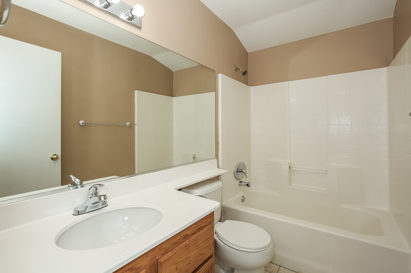 2,130/Mo, 1815 Desert Sage Ave North Las Vegas, NV 89031 Bathroom View
