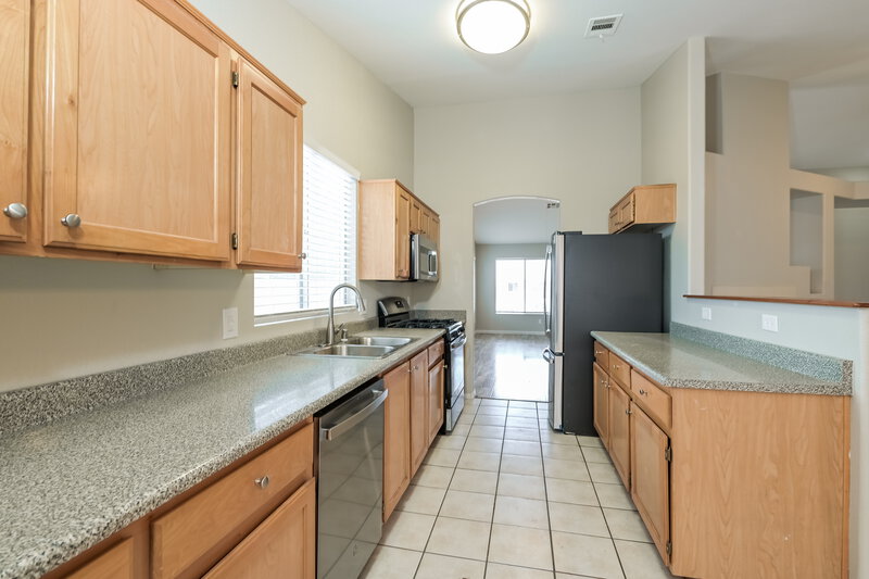 1,920/Mo, 420 Pumpkin Way Henderson, NV 89015 Kitchen View