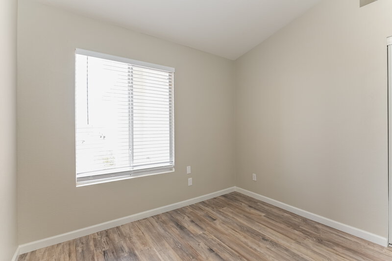 1,920/Mo, 420 Pumpkin Way Henderson, NV 89015 Bedroom View