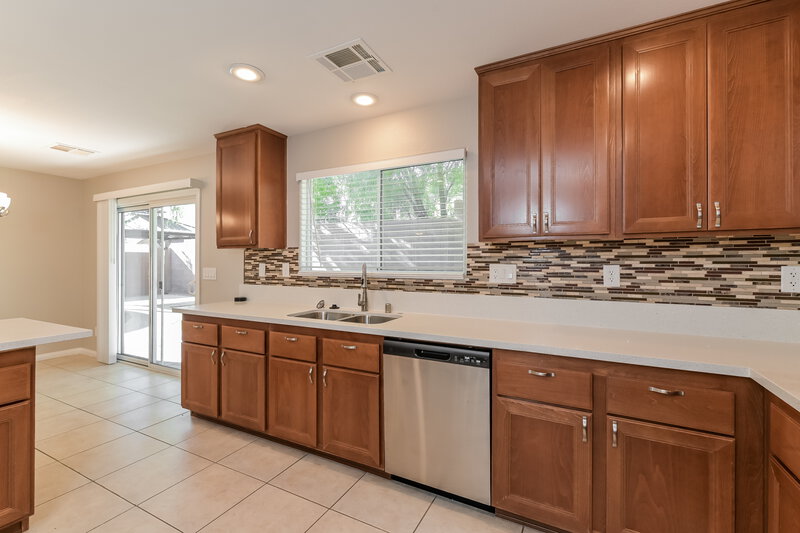 2,200/Mo, 9989 Panguitch Lake Ct Las Vegas, NV 89178 Kitchen View 2