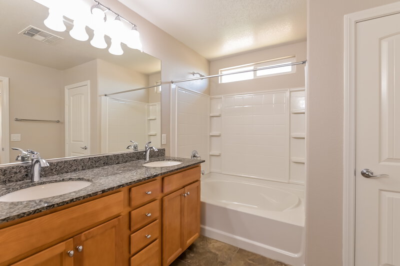1,970/Mo, 892 Harbor Ave Henderson, NV 89002 Bathroom View