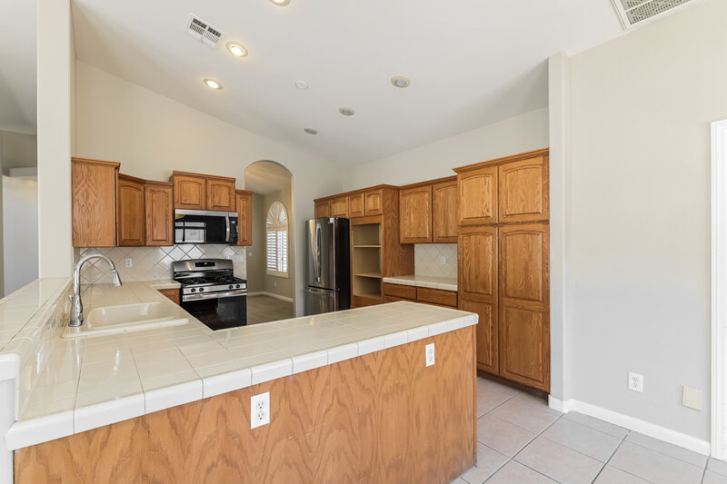 2,575/Mo, 1121 Calico Ridge Dr Henderson, NV 89011 Kitchen View 2