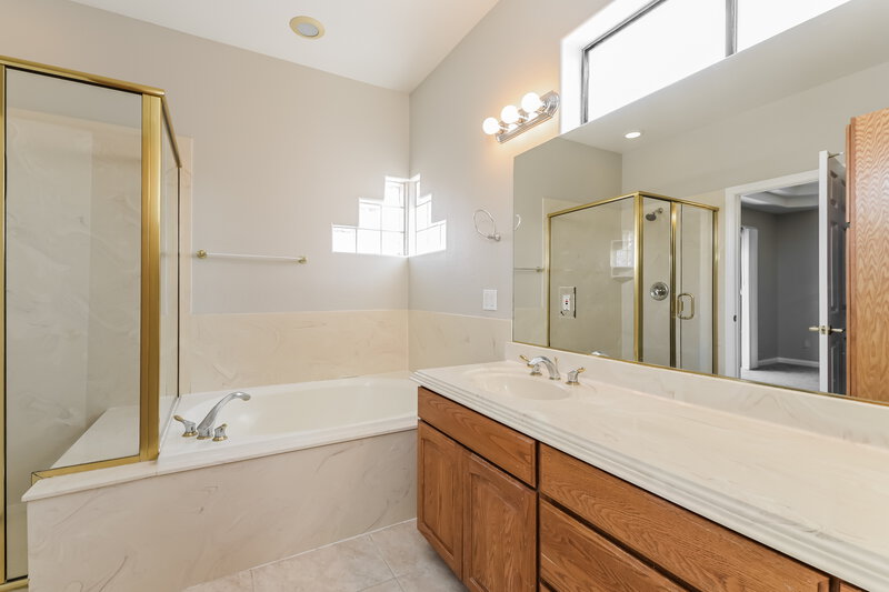 2,575/Mo, 1121 Calico Ridge Dr Henderson, NV 89011 Main Bathroom View