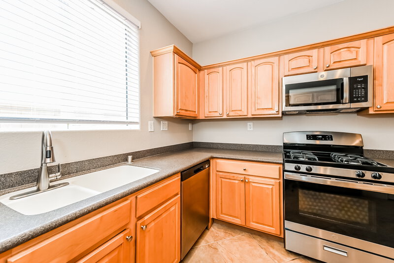2,285/Mo, 9047 Wine Cellar Ave Las Vegas, NV 89148 Kitchen View 2