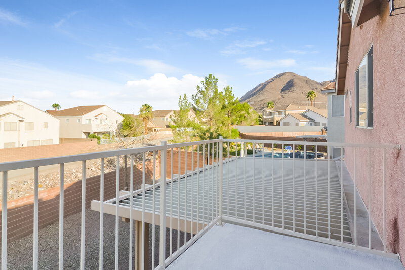 2,200/Mo, 679 Pacific Cascades Dr Henderson, NV 89012 Balcony View