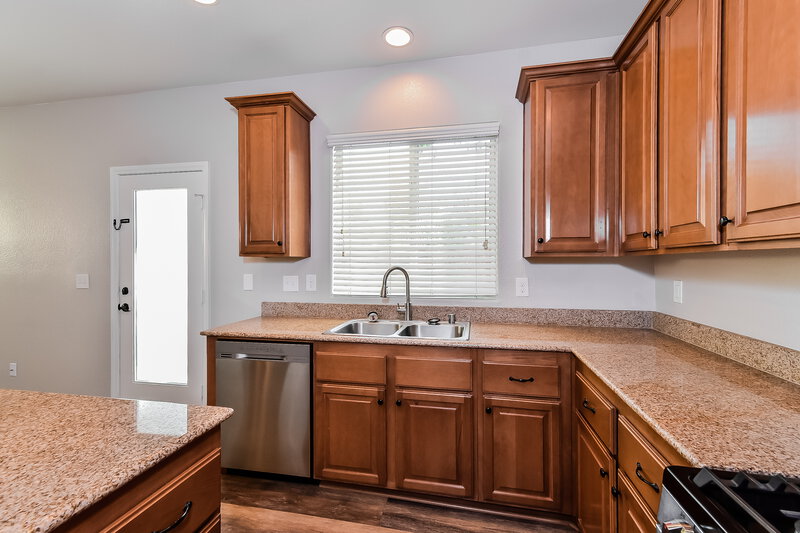 1,780/Mo, 8276 Begonia Blush Dr Las Vegas, NV 89166 Kitchen View 2