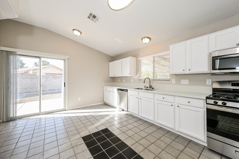 2,115/Mo, 927 River Mountain Dr Henderson, NV 89015 Breakfast Nook View