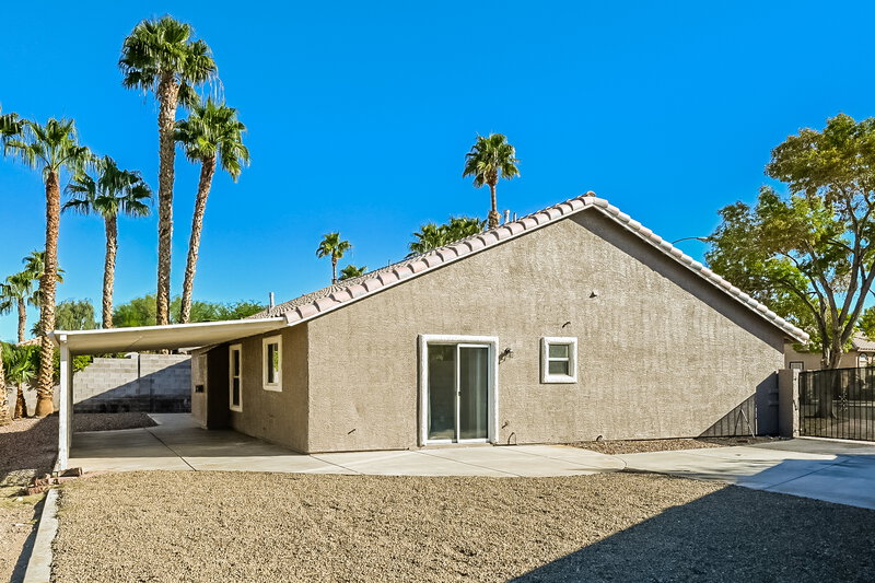 2,115/Mo, 927 River Mountain Dr Henderson, NV 89015 Rear View 2
