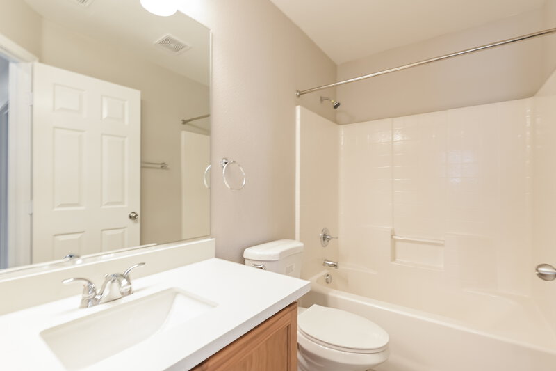 1,810/Mo, 11929 Fairfax Ridge St Las Vegas, NV 89183 Bathroom View 2