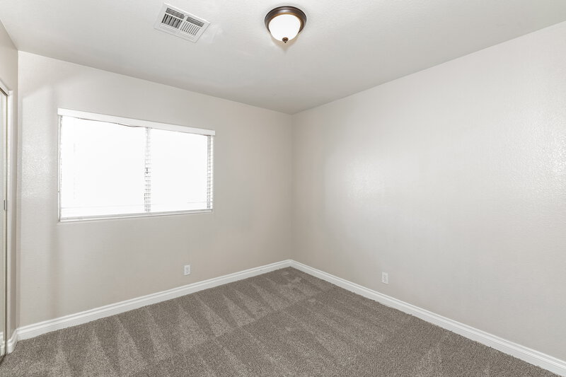 2,225/Mo, 5775 Canyon Oak Cir Las Vegas, NV 89142 Bedroom View 2