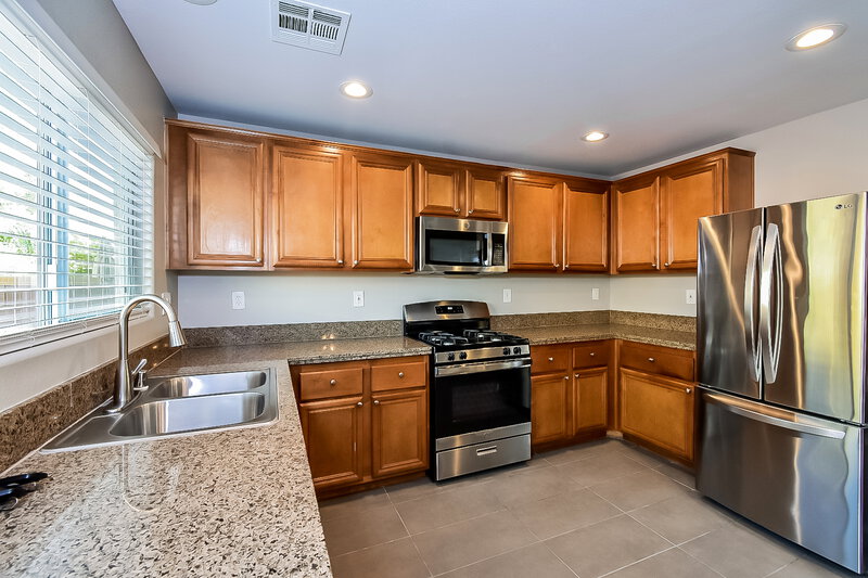 2,445/Mo, 2404 Cockatiel Dr North Las Vegas, NV 89084 Kitchen View 2