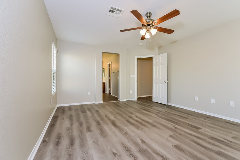 2,445/Mo, 2404 Cockatiel Dr North Las Vegas, NV 89084 Main Bedroom View 2