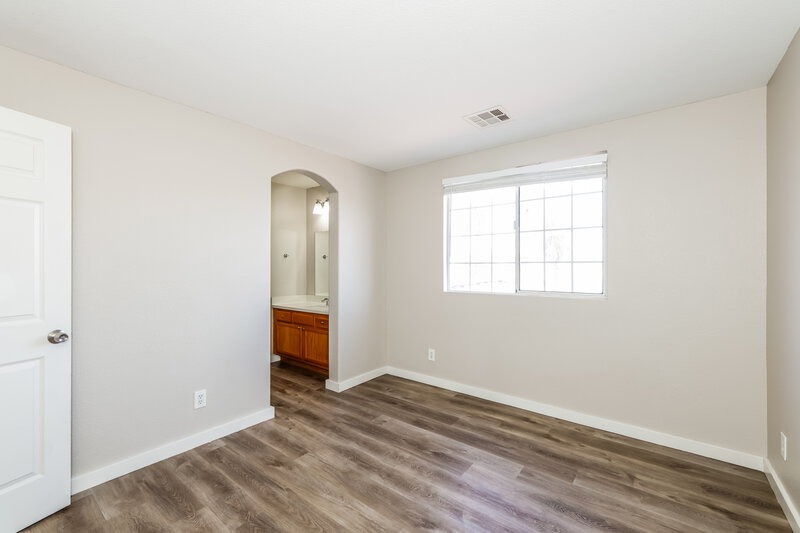 2,090/Mo, 111 Willow Dove Ave Las Vegas, NV 89123 Bedroom View