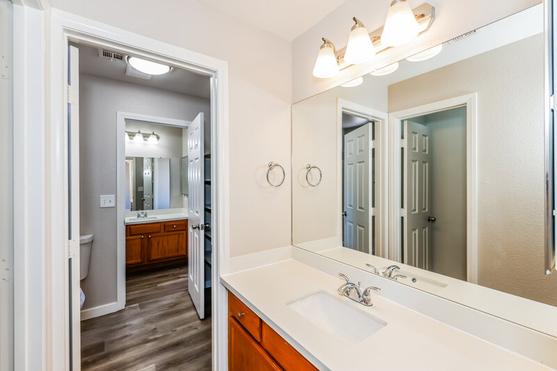 2,090/Mo, 111 Willow Dove Ave Las Vegas, NV 89123 Bathroom View