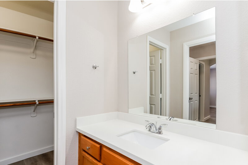 2,940/Mo, 111 Willow Dove Ave Las Vegas, NV 89123 Bathroom View