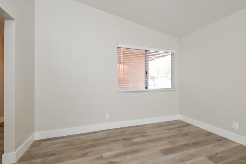 2,160/Mo, 1555 Calabria Dr Las Vegas, NV 89104 Bedroom View 5
