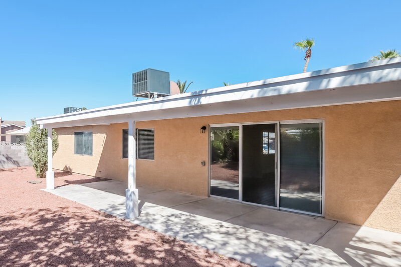 2,160/Mo, 1555 Calabria Dr Las Vegas, NV 89104 Rear View