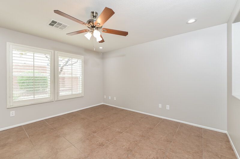 2,205/Mo, 33 Harbor Pines Ct Las Vegas, NV 89183 Dining Room View