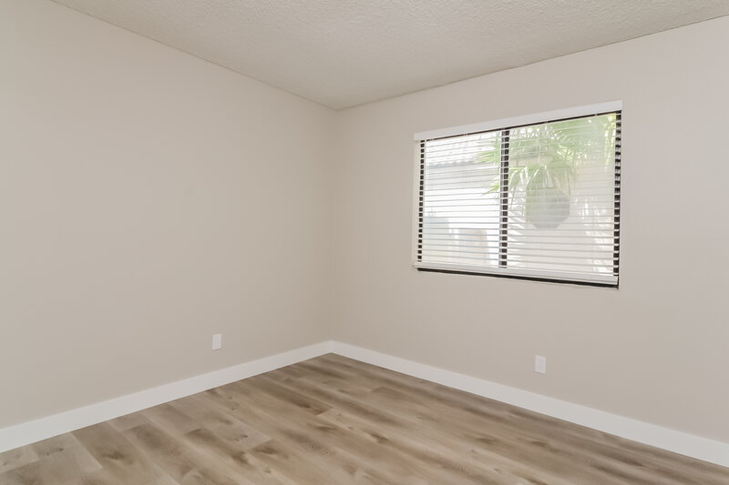 1,960/Mo, 2058 Waverly Cir Henderson, NV 89014 Bedroom View 2