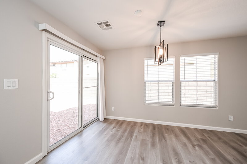 1,920/Mo, 7154 Temecula Valley Ave Las Vegas, NV 89179 Dining Room View