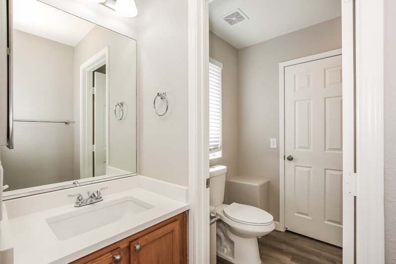 2,005/Mo, 9060 Starling Wing Pl Las Vegas, NV 89143 Bathroom View 2