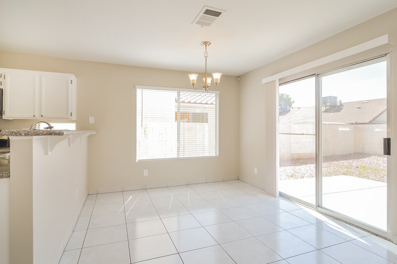 2,015/Mo, 5211 Silverheart Ave Las Vegas, NV 89142 Dining Room View