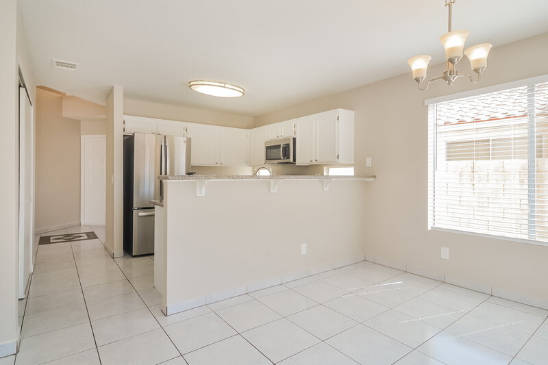 2,015/Mo, 5211 Silverheart Ave Las Vegas, NV 89142 Kitchen View