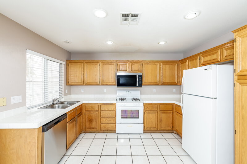 1,965/Mo, 8110 Sundown Vista Ave Las Vegas, NV 89147 Kitchen View