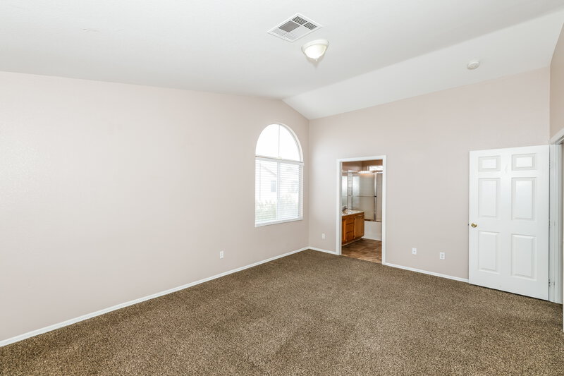 1,965/Mo, 8110 Sundown Vista Ave Las Vegas, NV 89147 Main Bedroom View 2
