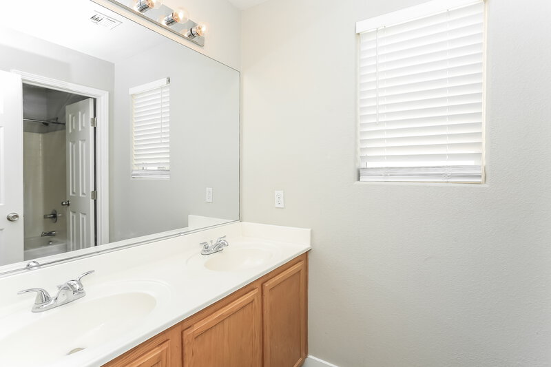 2,595/Mo, 9481 Havasu Canyon Ave Las Vegas, NV 89166 Bathroom View