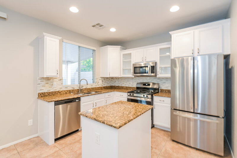2,295/Mo, 997 Mackenzie River Ave Henderson, NV 89002 Kitchen View 2