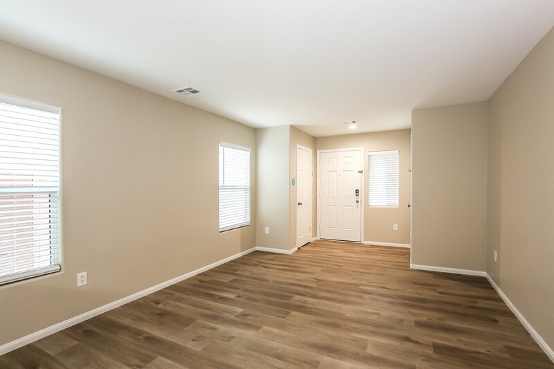 3,700/Mo, 2325 Cockatiel Dr North Las Vegas, NV 89084 Family Room View