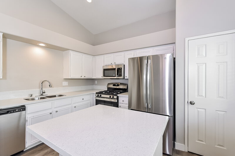 2,050/Mo, 9324 Mountain Range Ave Las Vegas, NV 89129 Kitchen View