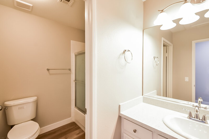 2,050/Mo, 9324 Mountain Range Ave Las Vegas, NV 89129 Bathroom View