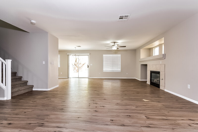 2,315/Mo, 9896 Erins Grove Ct Las Vegas, NV 89147 Living Room View