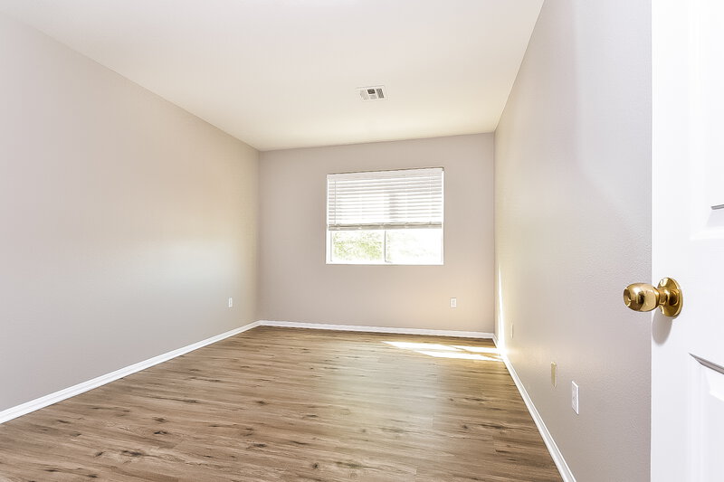 2,315/Mo, 9896 Erins Grove Ct Las Vegas, NV 89147 Bedroom View