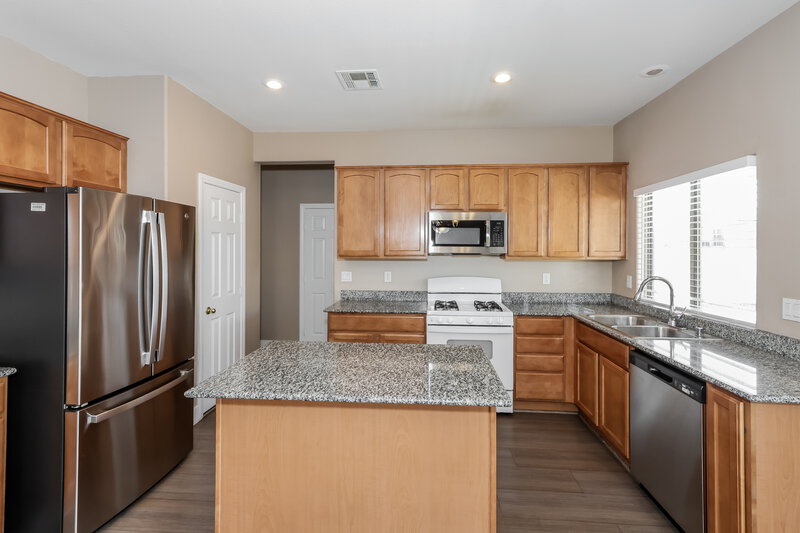 1,995/Mo, 3309 Catherine Mermet Ave North Las Vegas, NV 89081 Kitchen View